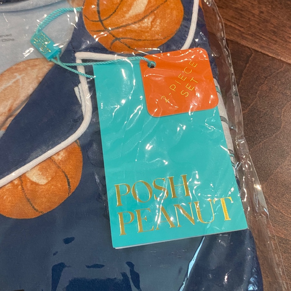 Posh Peanut Bamboo Swish Basketball Short Sleeve Pajama Set Size Medium NWT - Picture 4 of 5